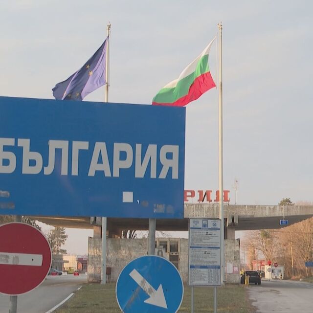 77 българи са тръгнали днес с автобуси от Одеса