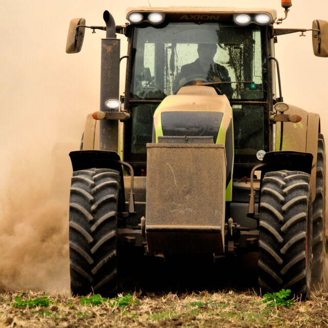 Близо 25 млн. тона зърно не могат да напуснат Украйна