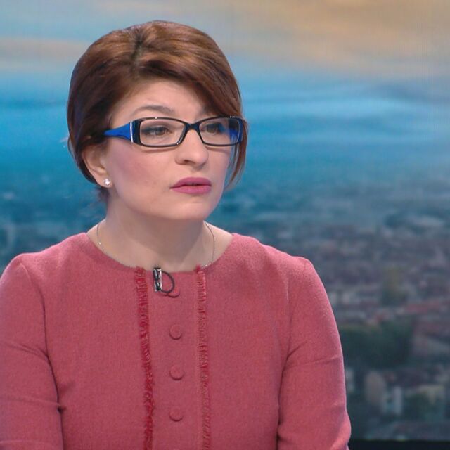 Десислава Атанасова: Съдебната реформа се ползва за PR от ПП и ДБ