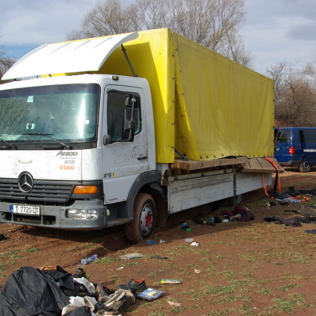 Камионът ковчег: Връщат в България бившия граничен полицай, обвинен за трафик на хора