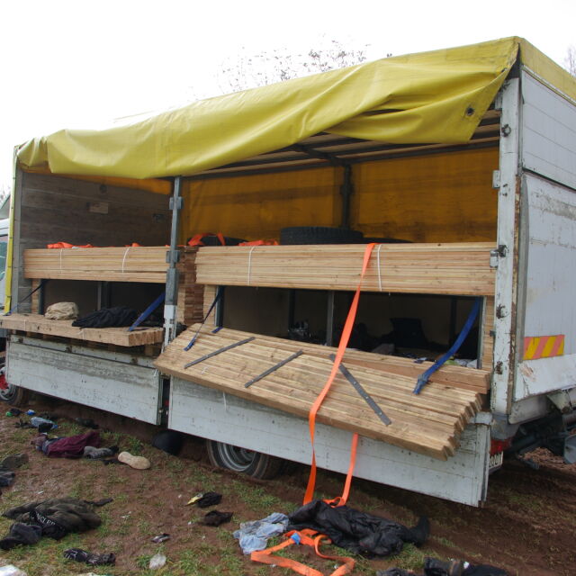 Само по bTV следовател за трагедията с мигранти: Хората са се ритали, за да се спасят от камиона ковчег