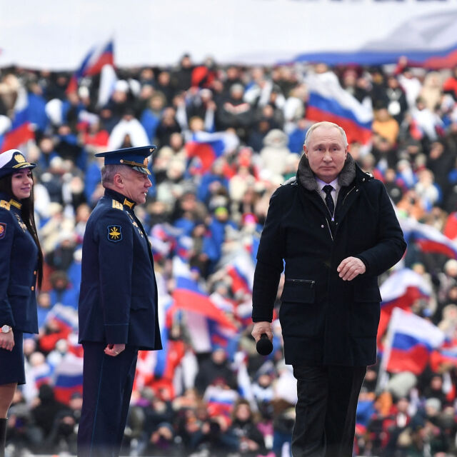 Путин на хиляден митинг в Москва: Води се битка за нашите исторически граници