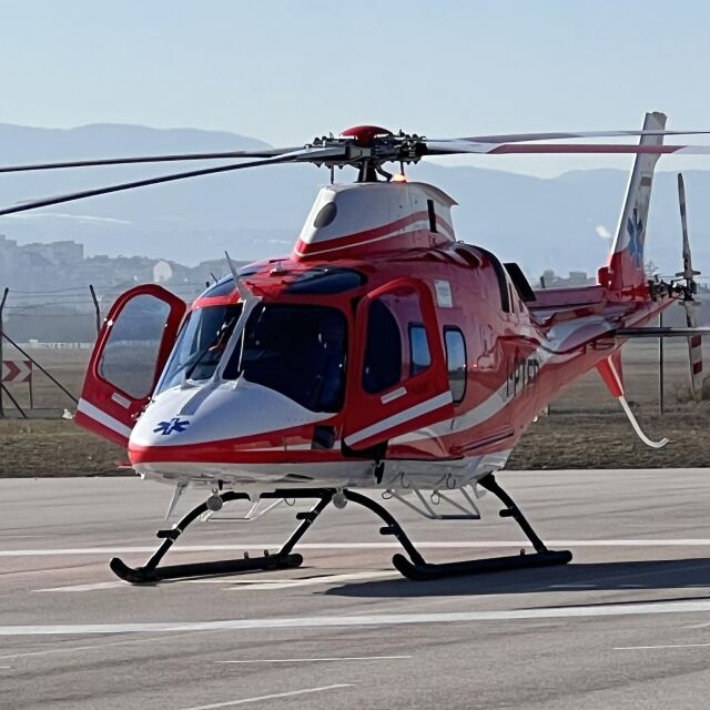 Представиха първия хеликоптер за спешна медицинска помощ у нас