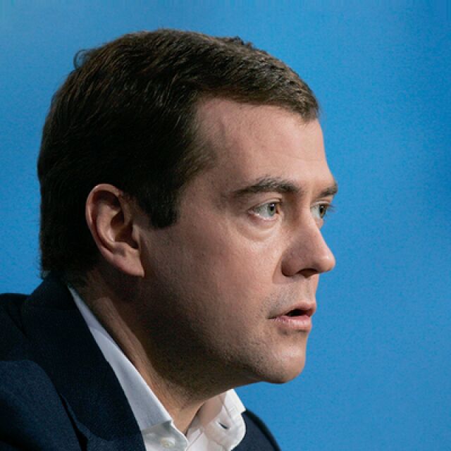 Медведев: Краят на всичко - война с НАТО няма да бъде в окопи с танкове, а с ракети с бойни глави