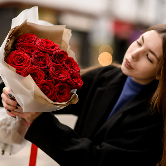 Какво да правим с цветята от Свети Валентин? 6 практики, които ще удължат техния и вашия живот