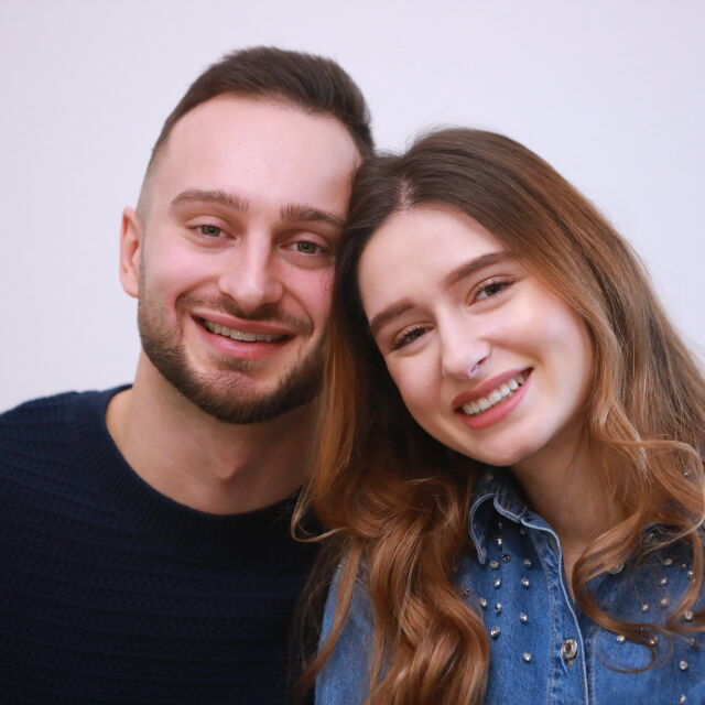 Влюбени и успешни: 10 бързи въпроса към инфлуенсърите Радостин и Ива Кузманови (ВИДЕО)