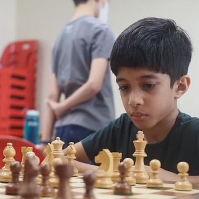 8-годишно дете постави рекорд, победи гросмайстор по шахмат