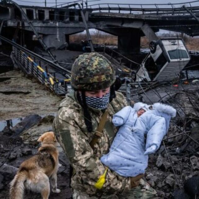 Призрачни градове и милиони разрушени съдби: 2 години войната в Украйна в снимки (ГАЛЕРИЯ)
