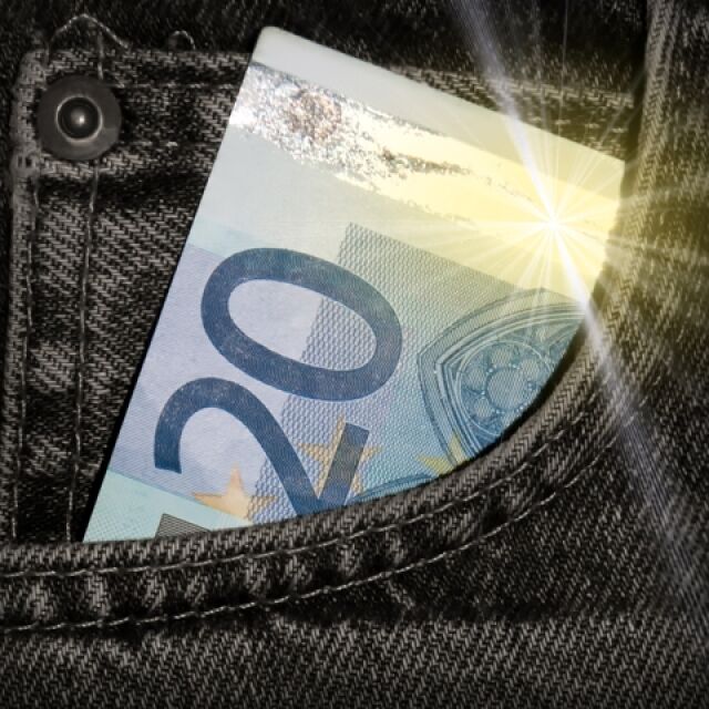 Референдум против еврото: От „Възраждане“ се надяват да съберат 400 хиляди подписа