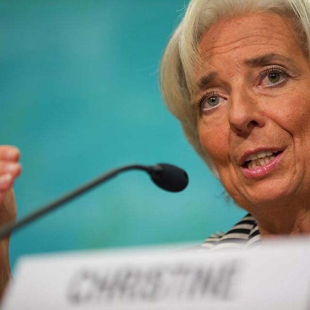 Директорът на МВФ: Референдумът в Гърция няма да има правна сила
