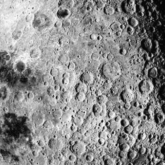 Откритие на НАСА: На Луната има много повече вода, отколкото се предполагаше