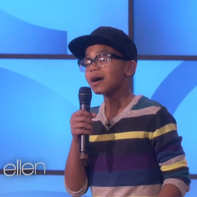 12-годишно момче със "златен глас" е новата интернет сензация