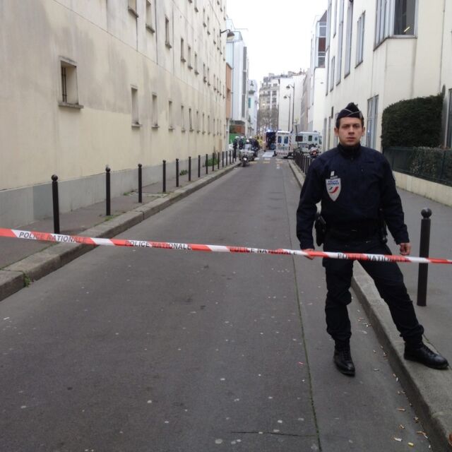 Експерт по тероризма: Атаката в Париж е готвена дълго, но не успя