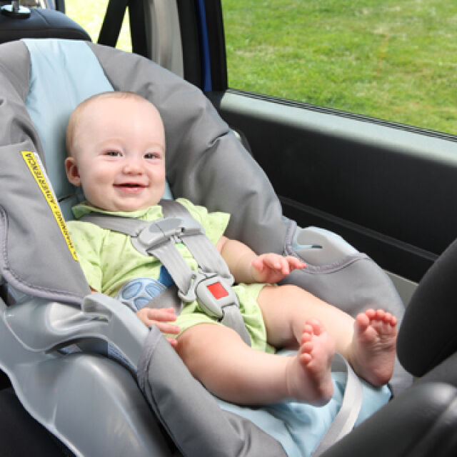 Родители-нарушители: Над 1500 водачи са глобени за липса на детско столче в автомобила