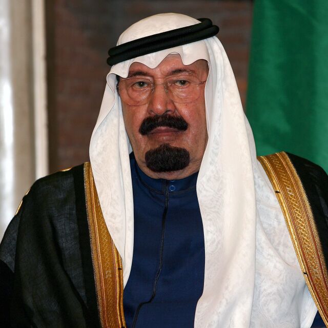 Саудитският крал Абдула бе погребан