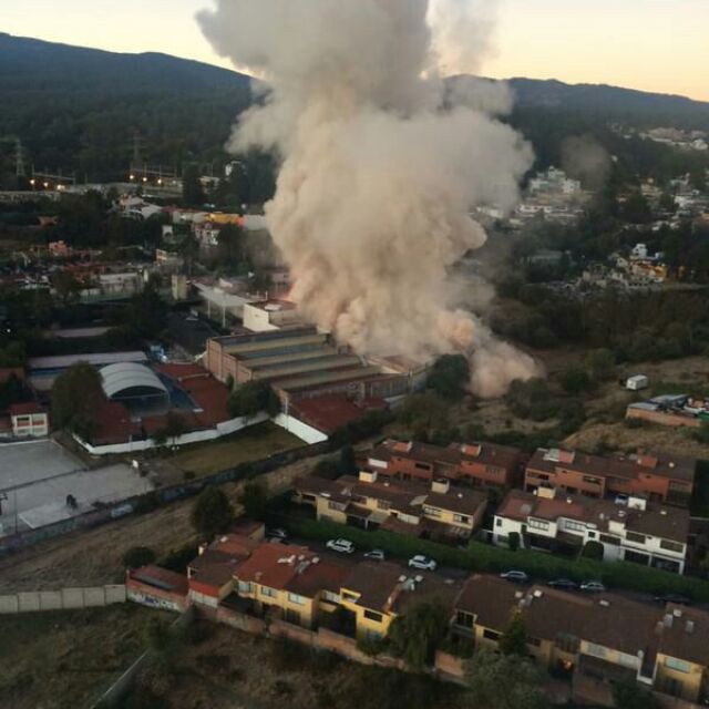 Взрив уби жена и дете и събори половин родилна болница в Мексико сити (СНИМКИ)