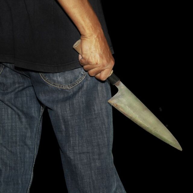 40-годишен мъж заплаши сестра си с нож