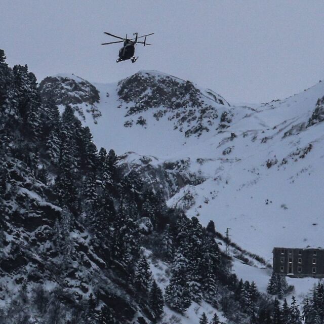 Лавина уби четирима туристи в Алпите