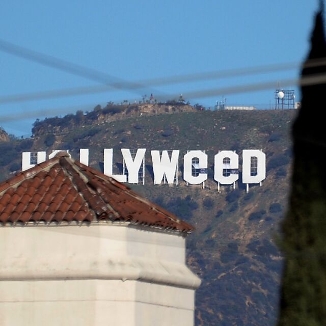 Новогодишно: Прочутият надпис Холивуд в Лос Анджелис стана... Холиуид