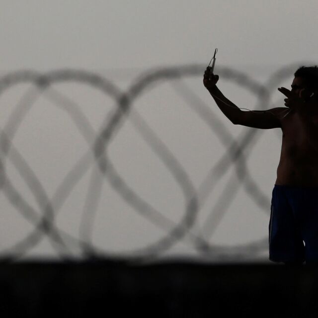 Почти 200 бразилски затворници избягаха след бунт (ВИДЕО)