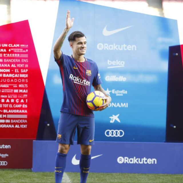 "Барселона" представи Коутиньо пред 7500 на "Камп Ноу" (ВИДЕО)