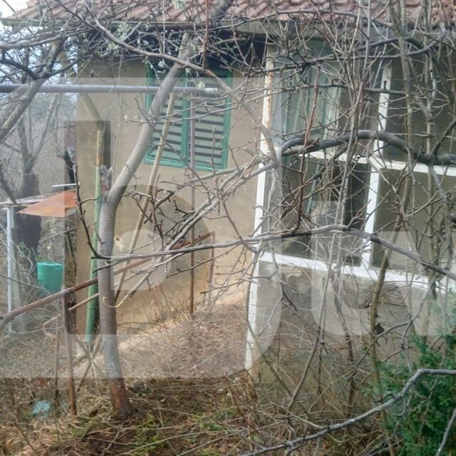 Къщата, в която беше намерено тялото на Росен Ангелов (СНИМКИ)