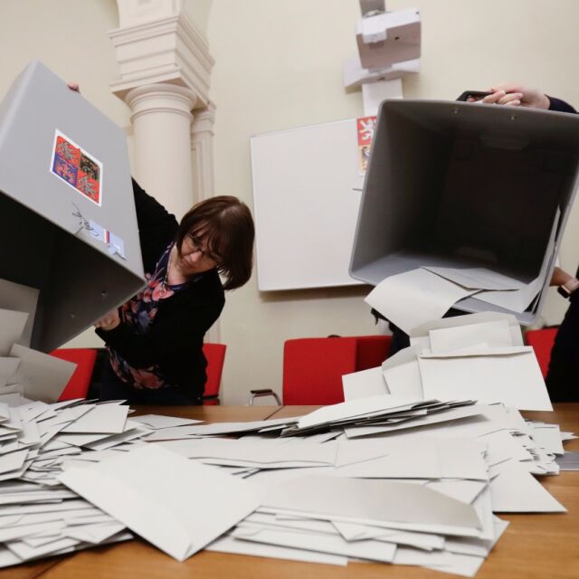 Милош Земан спечели първия тур на президентските избори в Чехия
