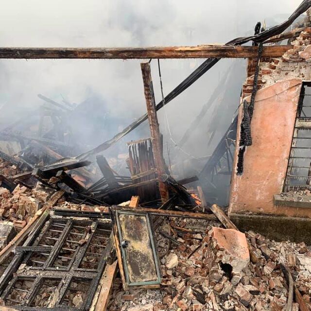 Изгоря читалището в родопското село Скребатно (СНИМКИ)