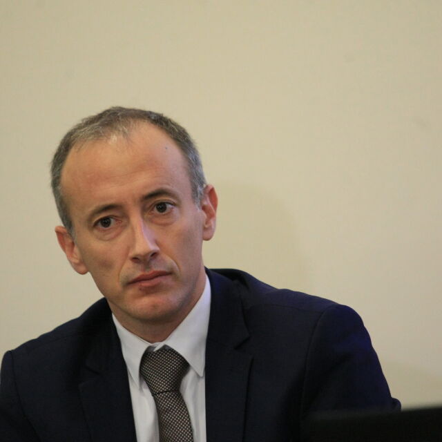 Красимир Вълчев: Ще предложим обучение в електронна среда и по време на грипни ваканции