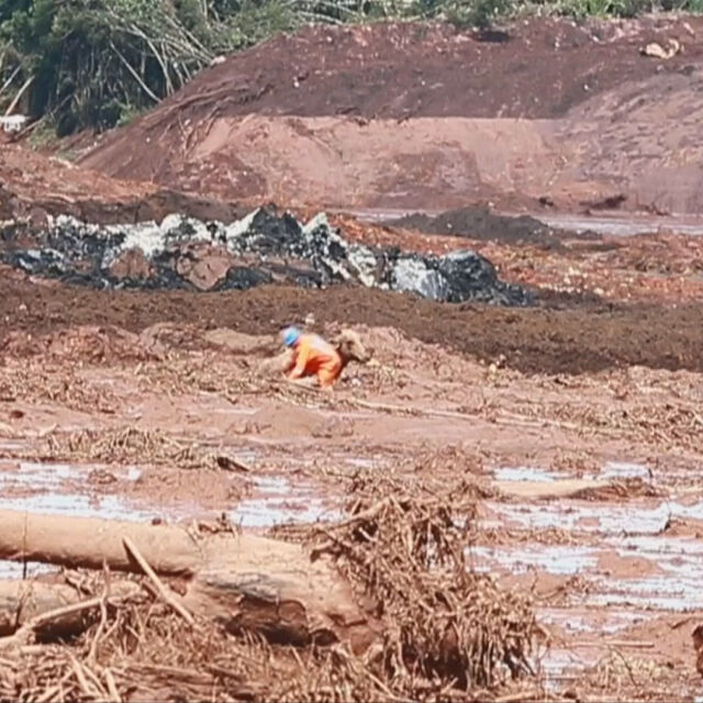 Расте броят на жертвите на срутване в мина в Бразилия
