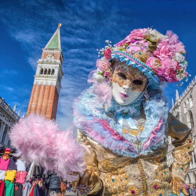 В месеца на любовта: Как да пътуваме изгодно до Венеция