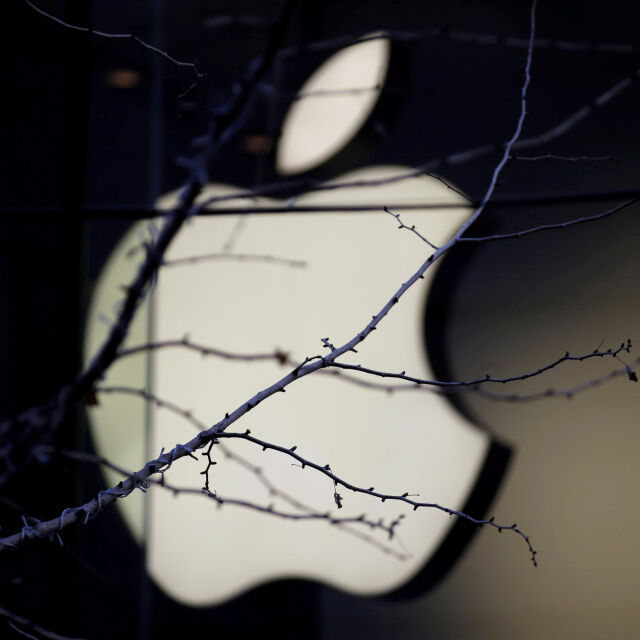 Apple замразява планове за използване на китайски чипове