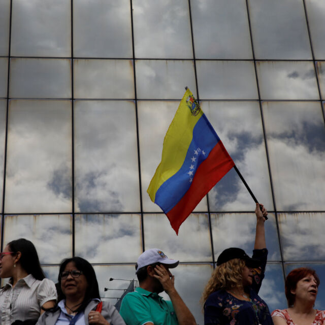 Кризата във Венецуела: Готвят големи протести „за” и „против” Николас Мадуро