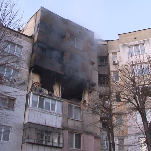 Не е ясно кои са жертвите на взрива в блок във Варна и какво го е причинило