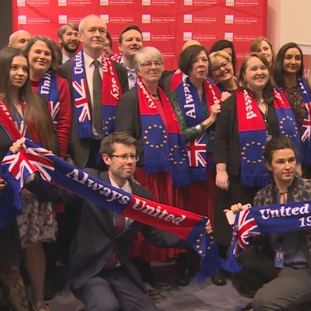 Сбогуване в Европарламента: Британските дипломати си размениха подаръци с колегите