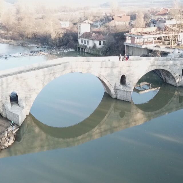 Реставрация на античен мост в Невестино предизвика недоволството на местните