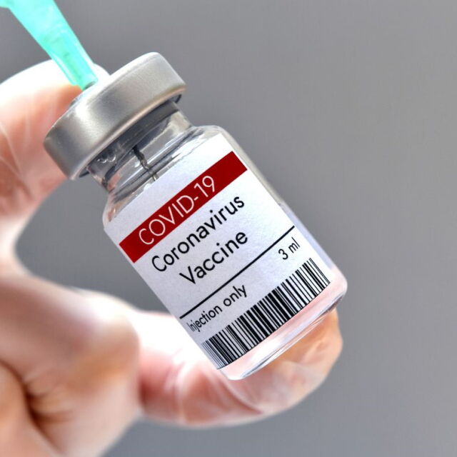 Първите ваксини на „Модерна“ пристигат у нас на 13 януари