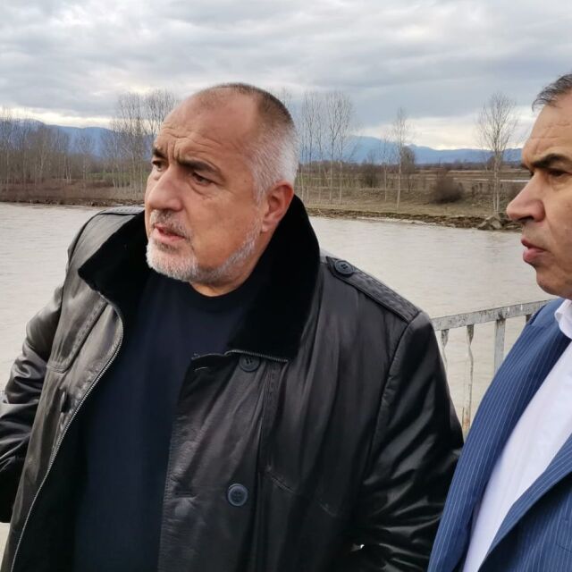 Борисов: Мостът при с. Блатска ще бъде възстановен максимално бързо