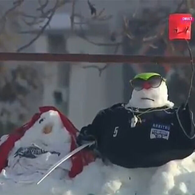 Снежни човеци замениха феновете по трибуните (ВИДЕО)