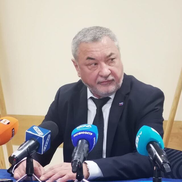 Валери Симеонов: НФСБ е с ВМРО на изборите. Засега