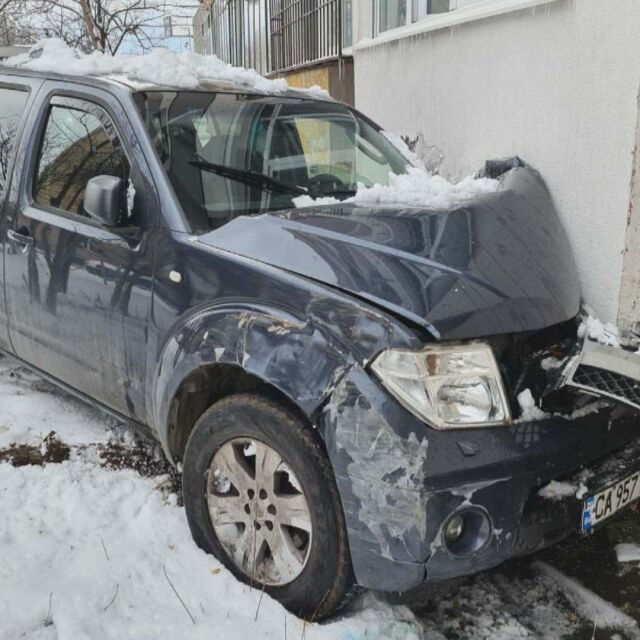 Мъжът, забил колата си в блок в София, е карал с 2,51 промила 