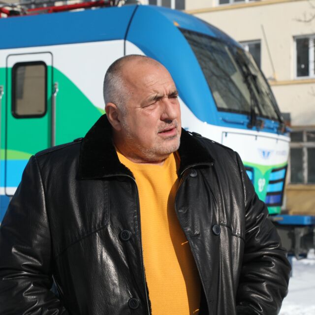Борисов разгледа новите локомотиви на БДЖ