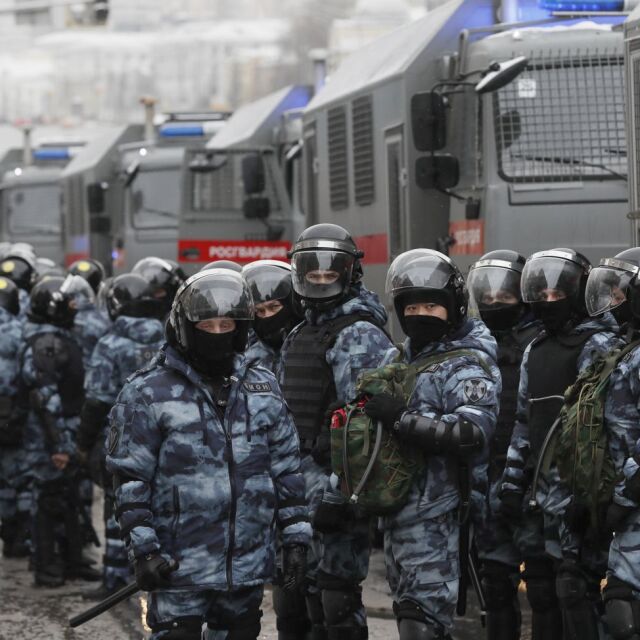 Полицията в Моска блокира протестите в подкрепа на Навални