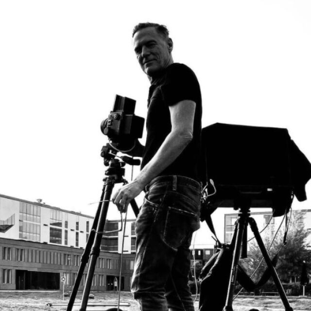 Брайън Адамс мечтае да снима филм - като оператор, а може би дори и като режисьор