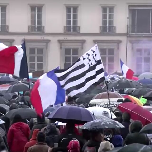 Протест на здравни работници във Франция