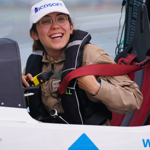 19-годишната авиаторка Зара Ръдърфорд: Успях да видя върховете на Пирин. Беше красиво!