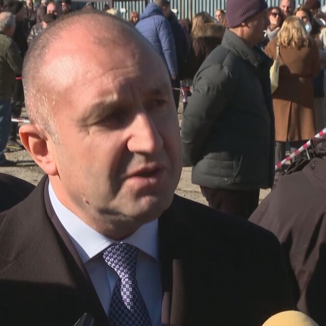 Радев: Има позитивни сигнали от посещението на премиера в Скопие 