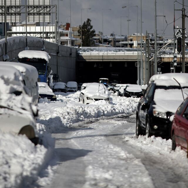 Българи попаднаха в снежния капан в Гърция