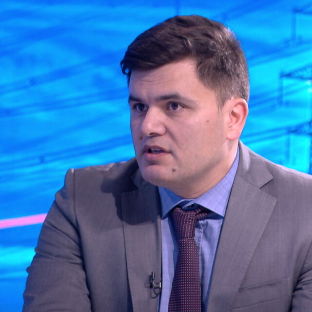 Лъчезар Богданов пред bTV: Бюджет 2022 очевидно е бюджет без някакви големи реформи