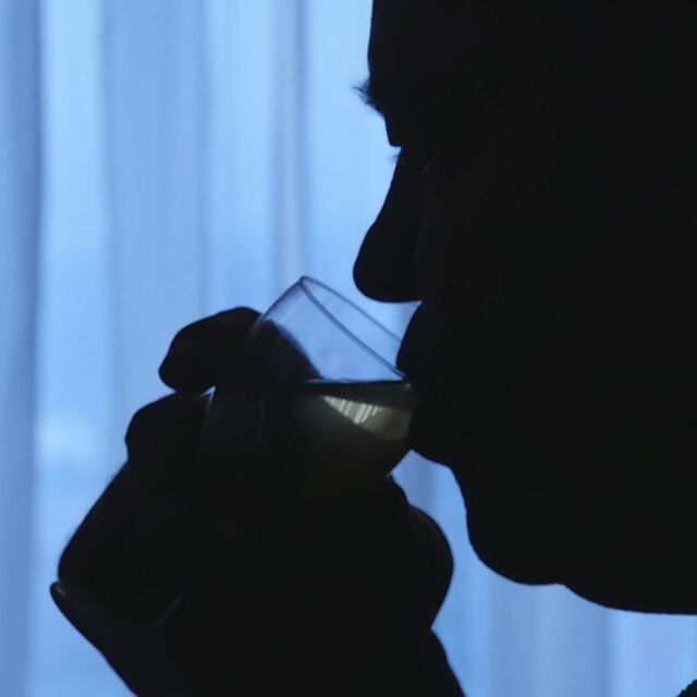 Пием повече, увеличават се и младите хора с алкохолна зависимост